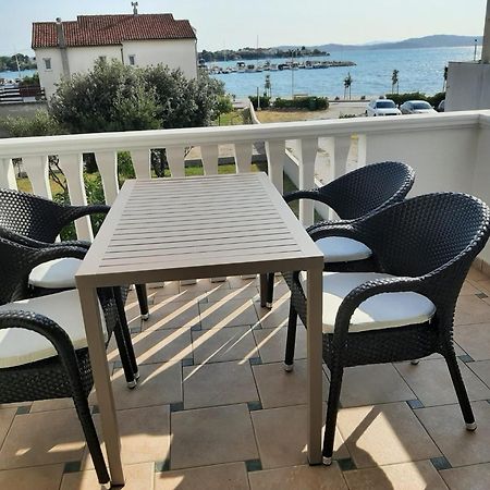 Apartmani Labud Sukošan Екстериор снимка