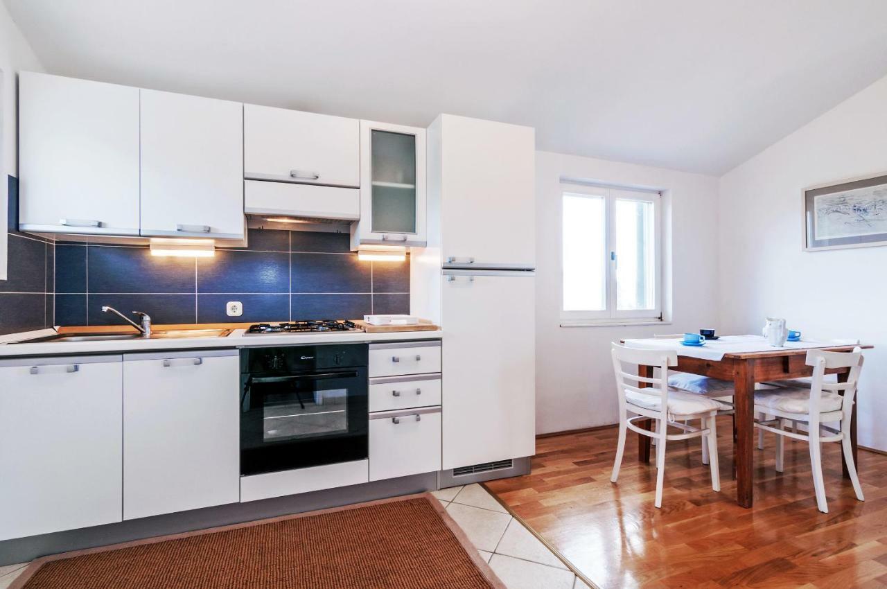 Apartmani Labud Sukošan Екстериор снимка