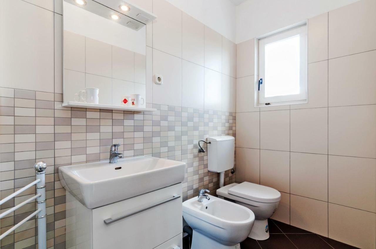 Apartmani Labud Sukošan Екстериор снимка