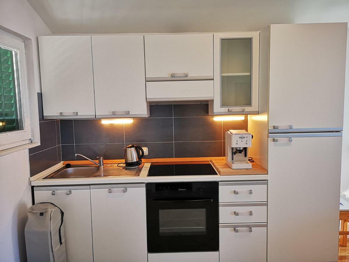 Apartmani Labud Sukošan Екстериор снимка