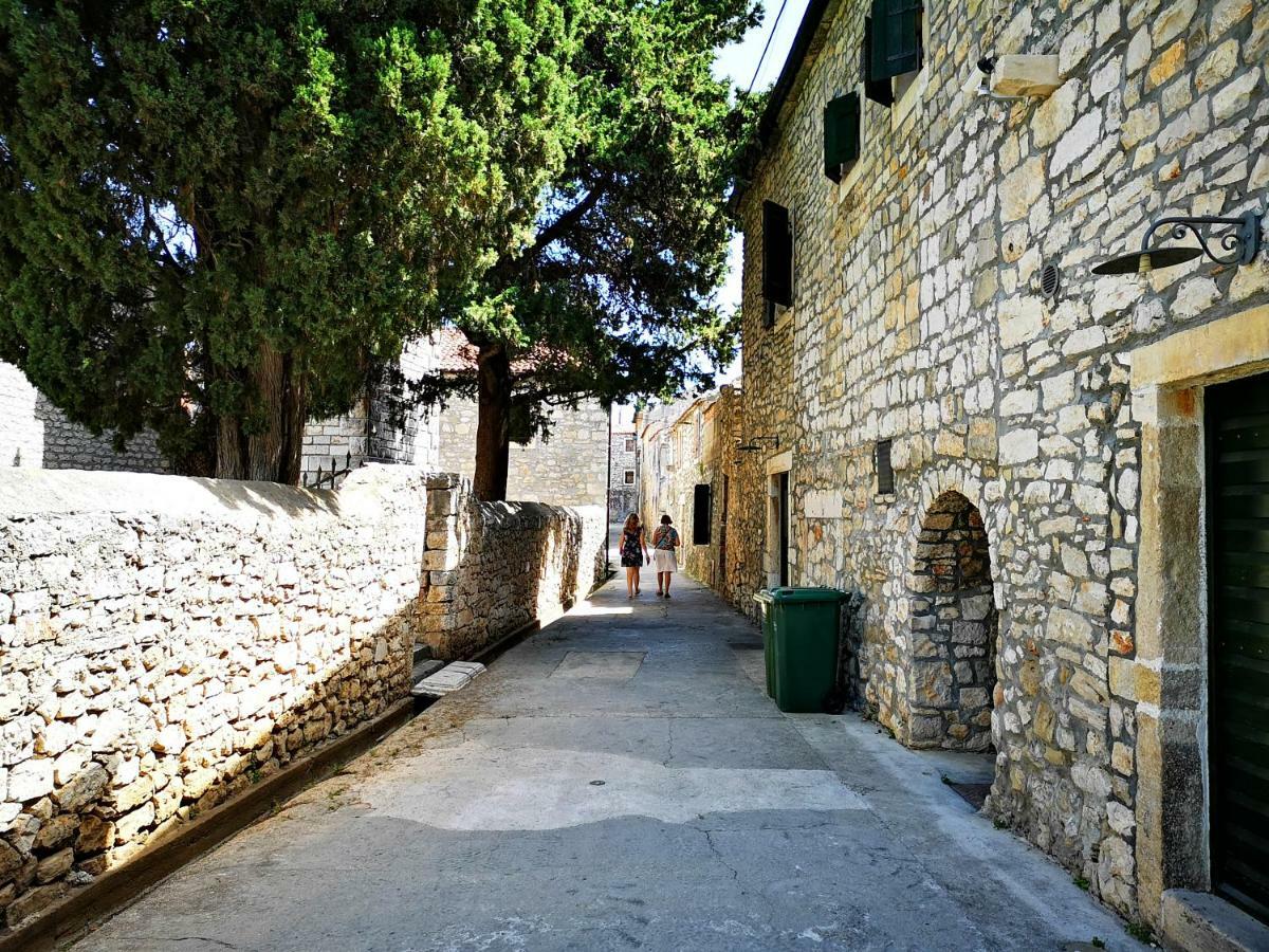 Apartmani Labud Sukošan Екстериор снимка