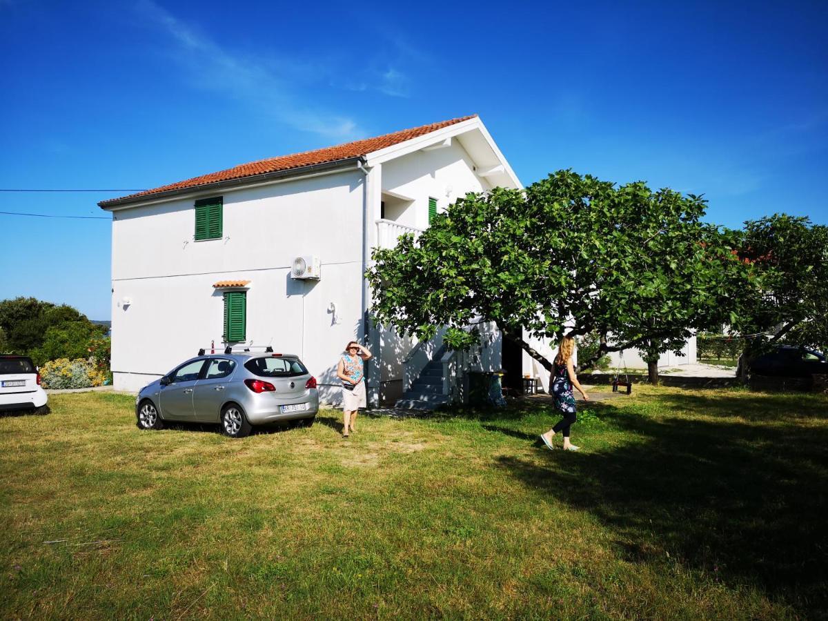 Apartmani Labud Sukošan Екстериор снимка